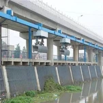 Raft de gunoi de admisie a centralei electrice